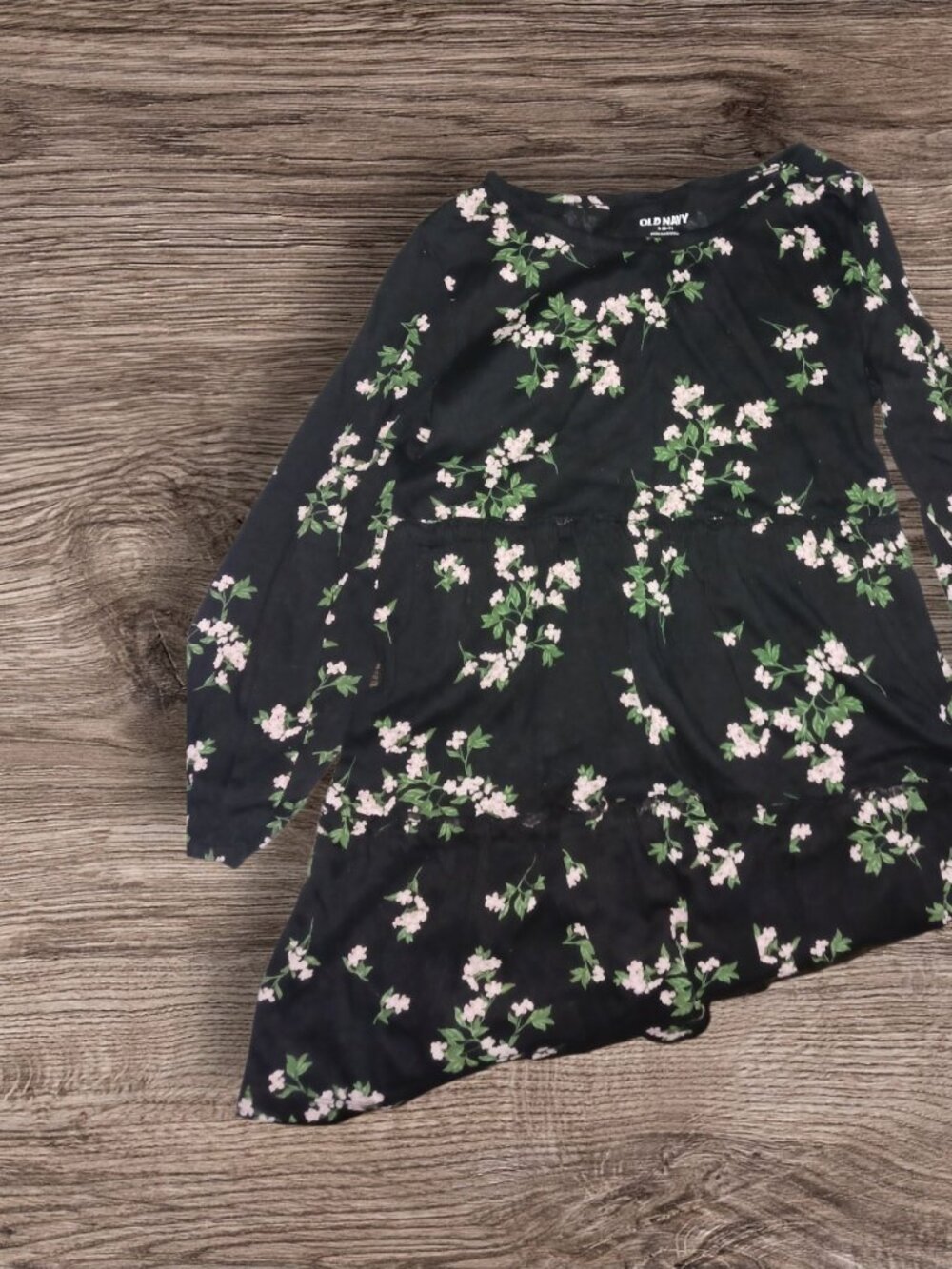 Old Navy Girls Size 6-7 Black Floral Flutter Sleeve Dress